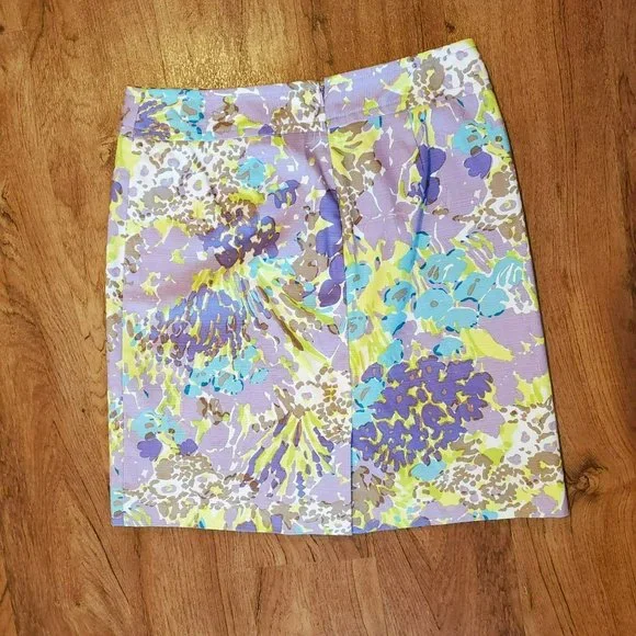 Talbots Lilac Floral Skirt, Size 4P, Back Zipper, Mini Petite Purple Blue Yellow - Picture 2 of 7